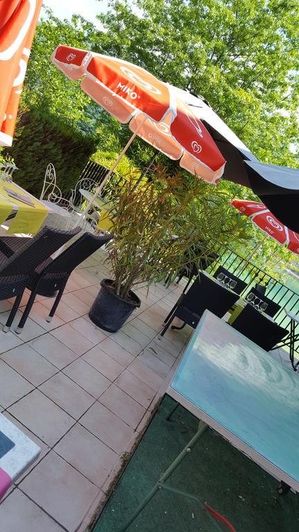 Les Sirenes Hotel Lepin-le-Lac Exterior foto